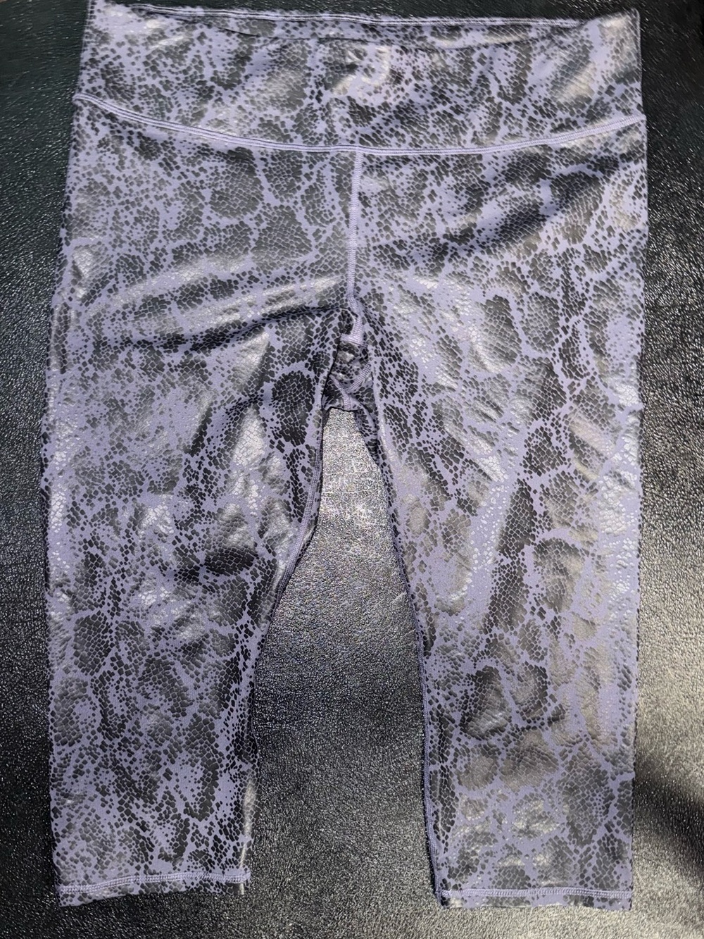 Fabletics Metallic Snakeskin Crop Leggings Purple Grey Size 1X
